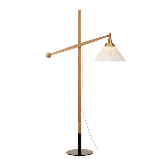 LE KLINT “model 325” フロアランプ Le Klint 325 Floor Lamp – Hausful