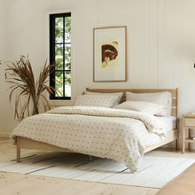 Load image into Gallery viewer, Heron Bed