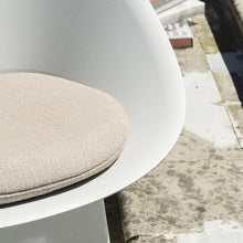 Load image into Gallery viewer, Zen Outdoor Lounge Chair - Hausful